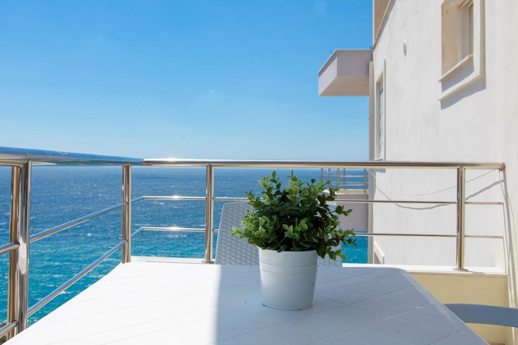 Blue Sea Apartments Sarandë Exteriér fotografie